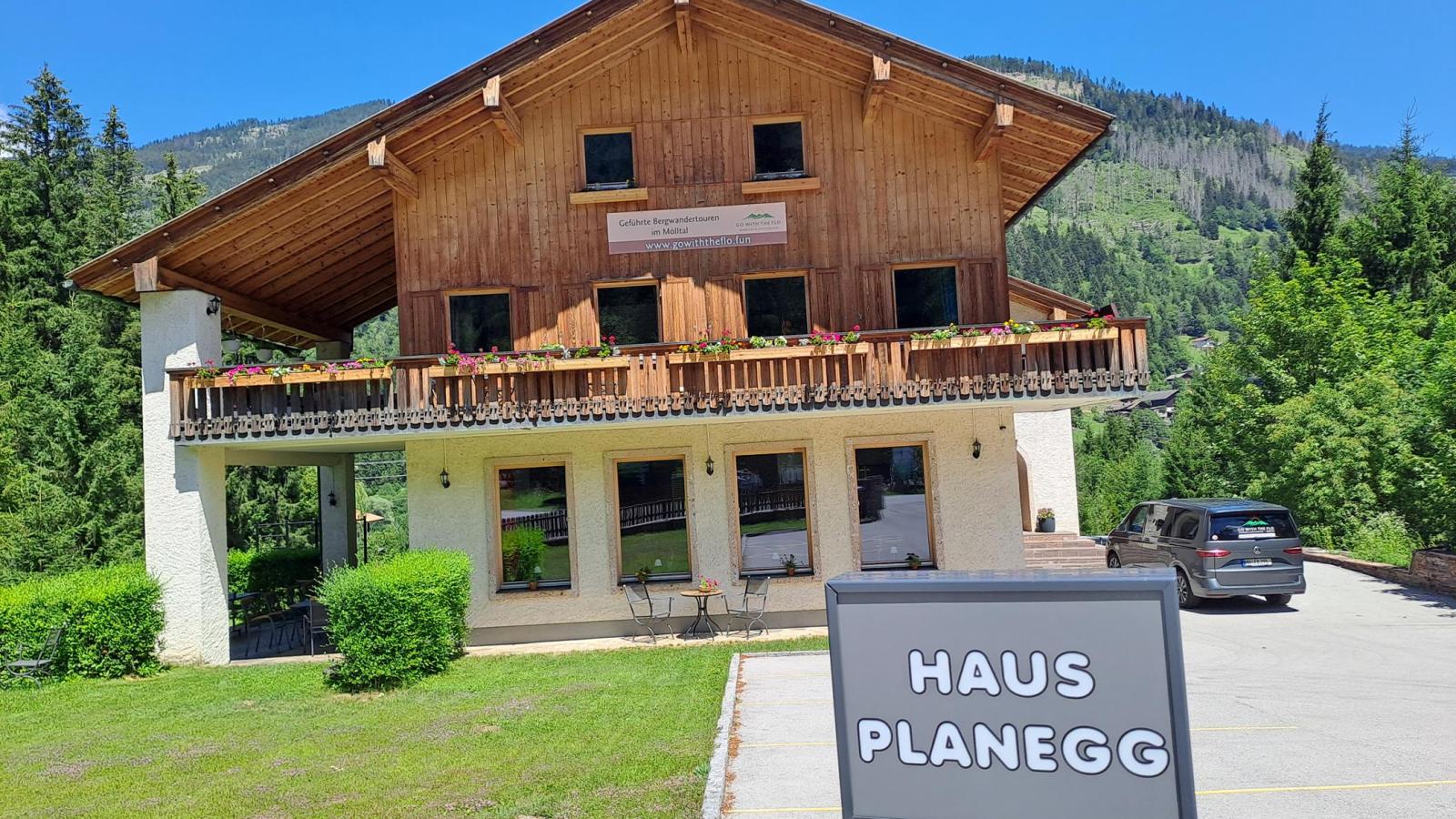 Haus Planegg XL - Exterior in summer