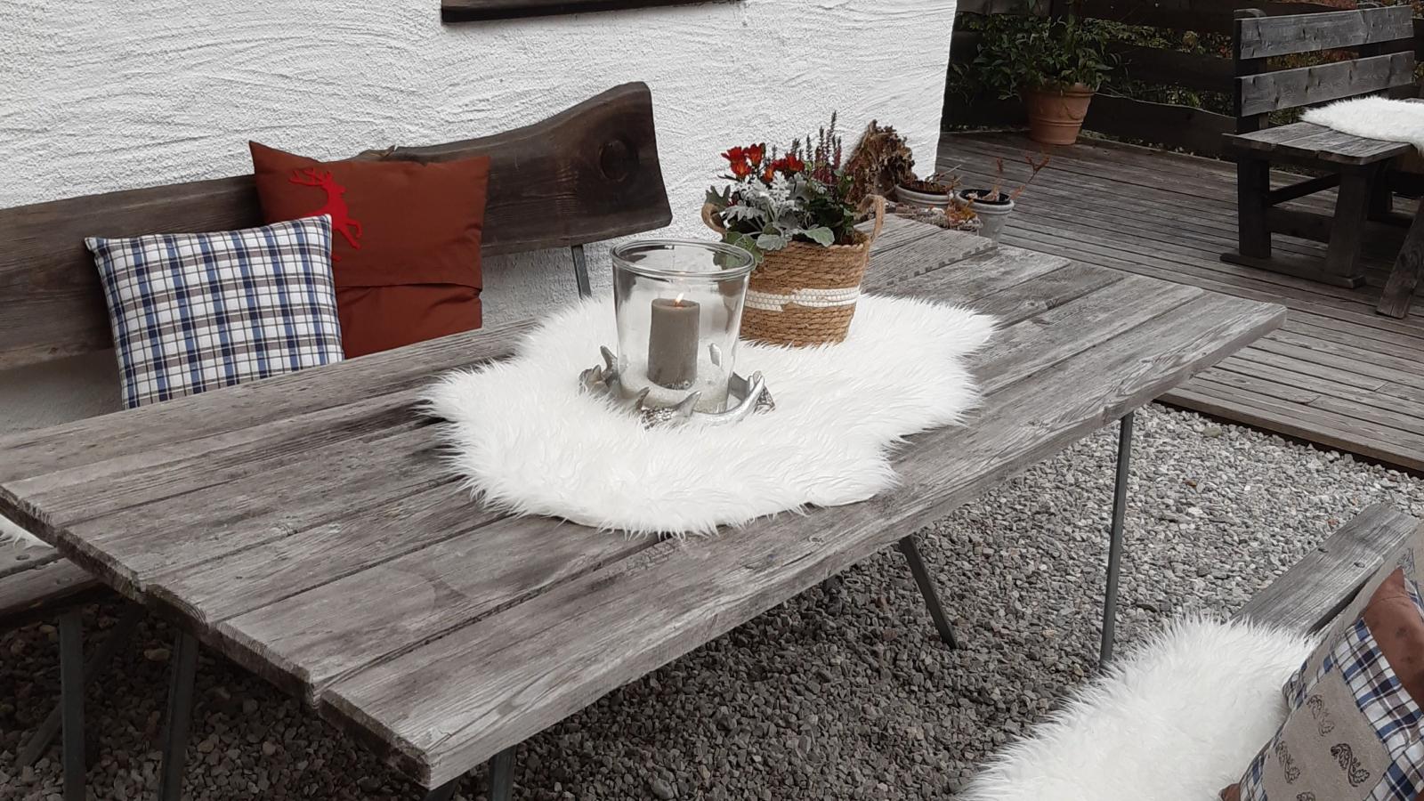 Lisa und Emely-Terrasbalkon