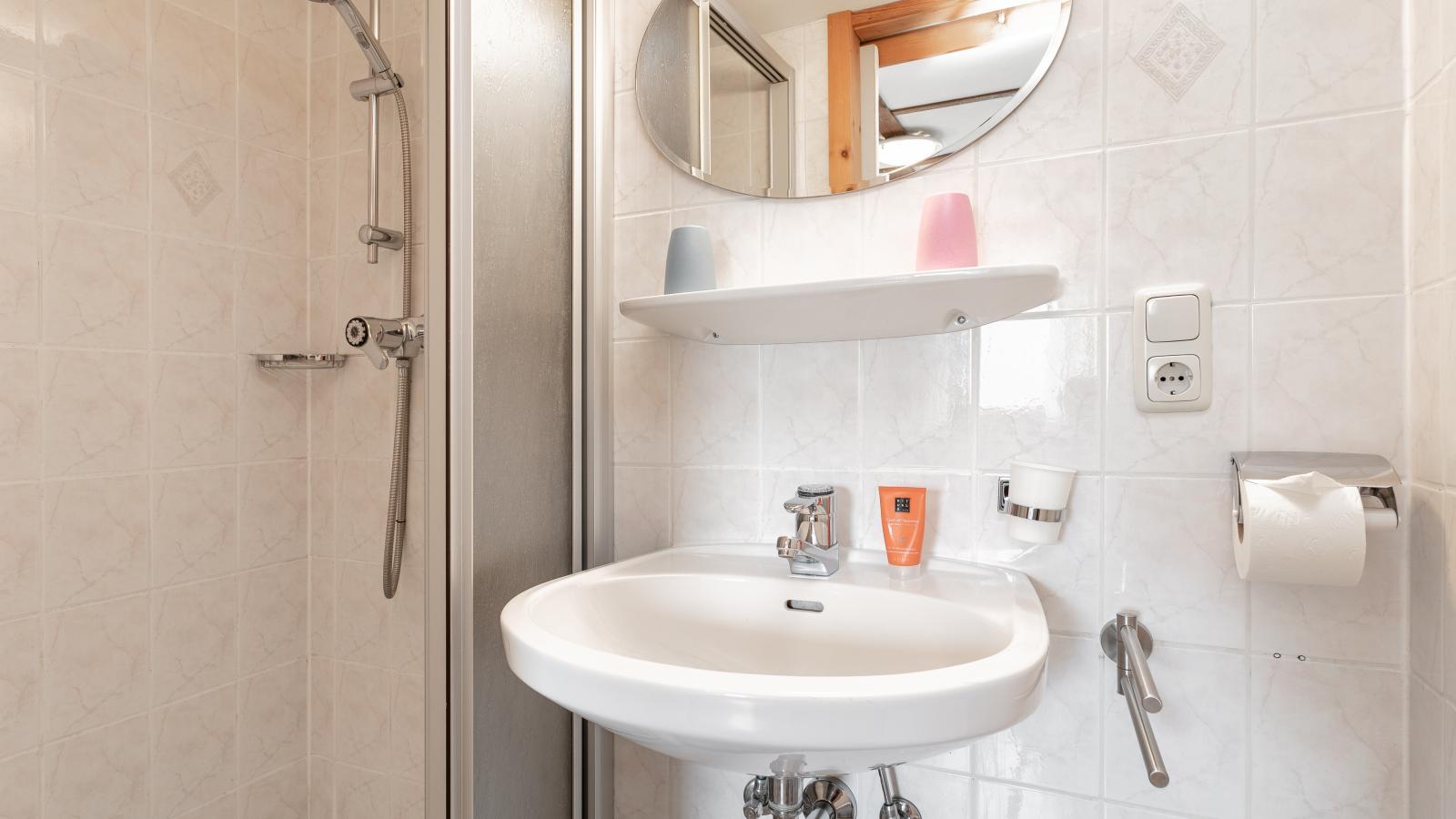Gaisbergblick-Bathroom