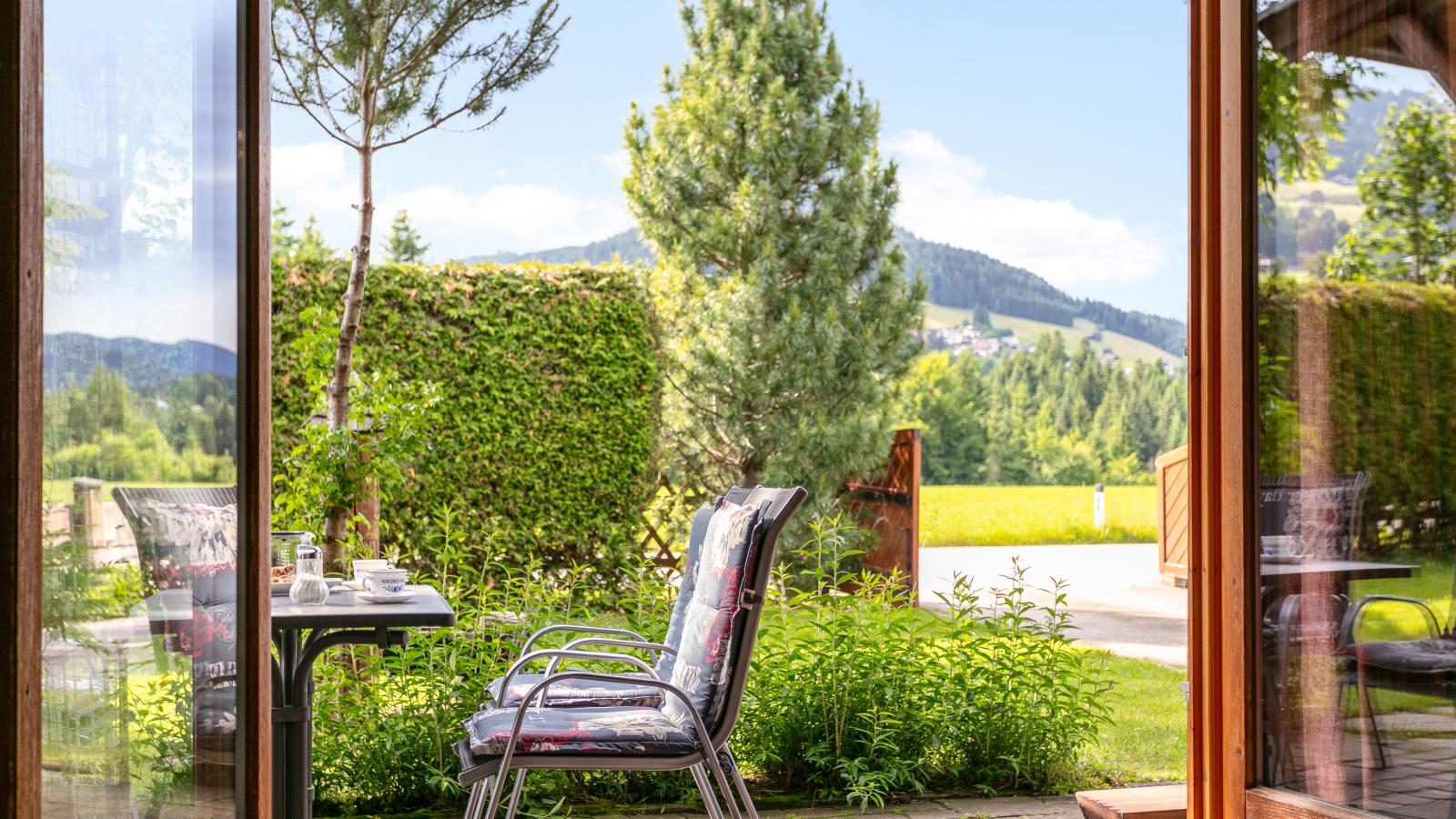 Haus Alpenblick-Uitzicht zomer