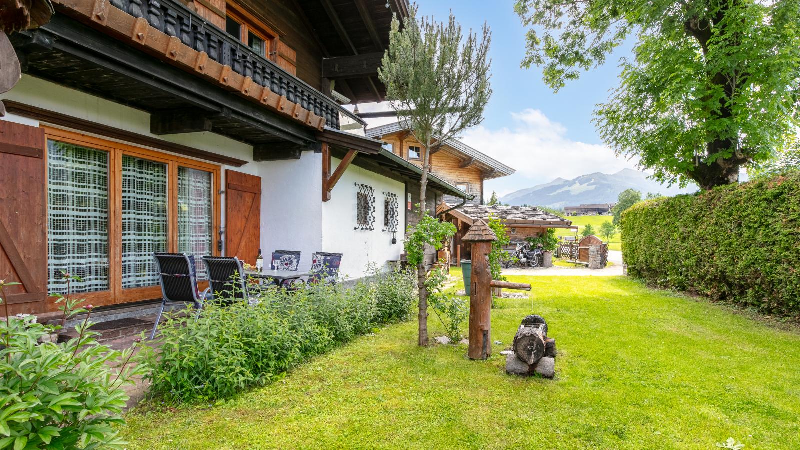 Haus Alpenblick-Tuinen zomer