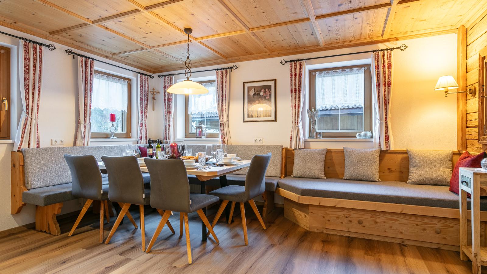 Rosalie-Lorena-Eetkamer