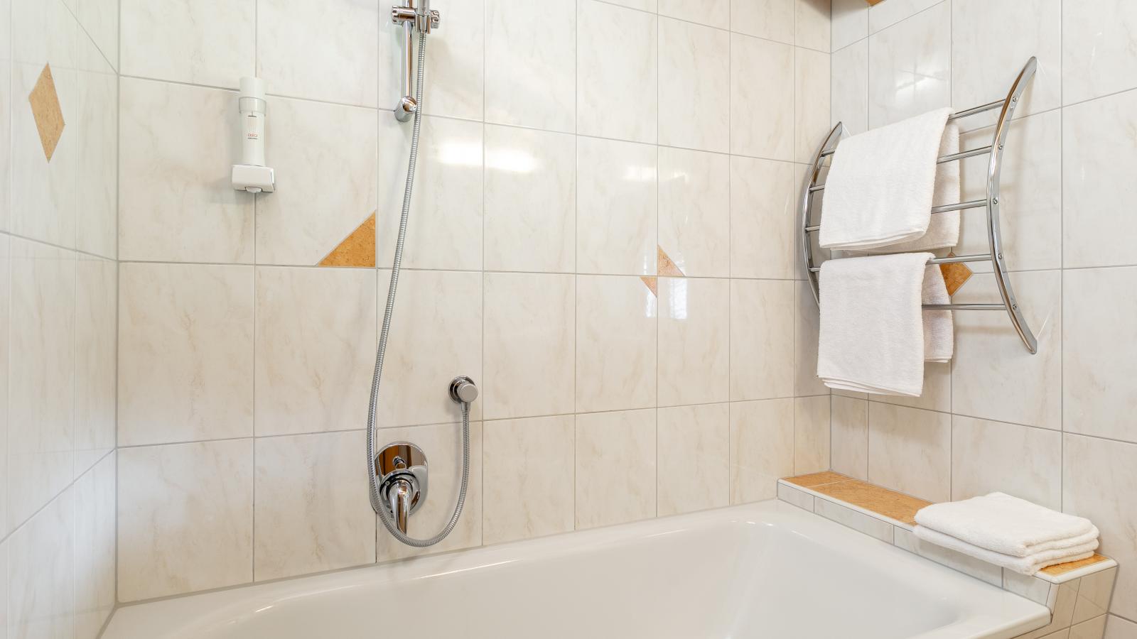 Rosalie-Lorena-Badkamer