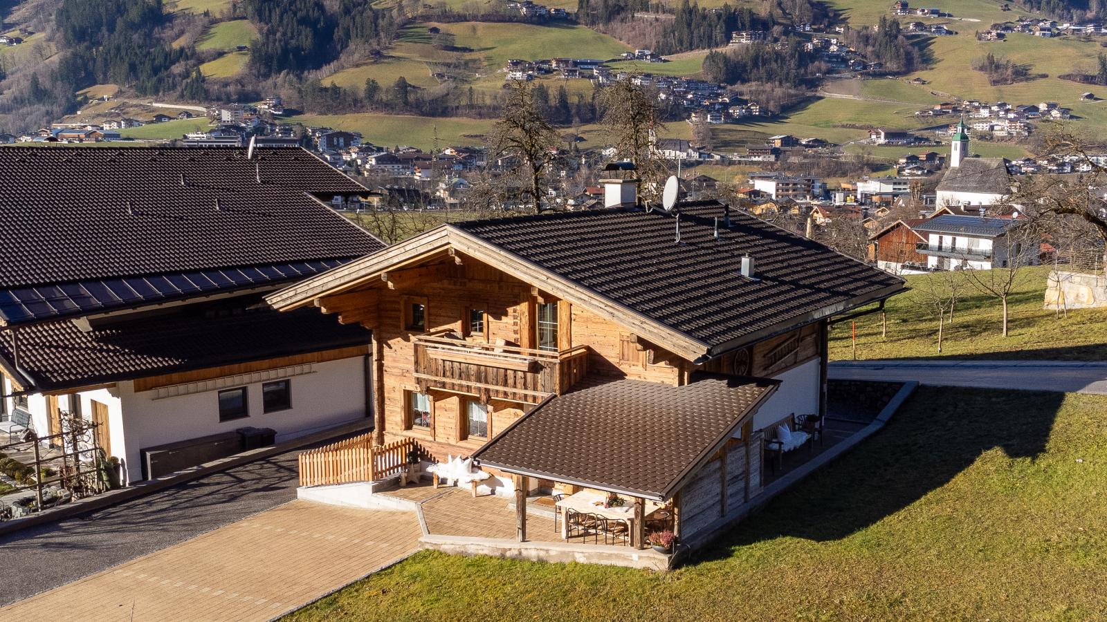 Rosalie-Lorena-Exterieur winter