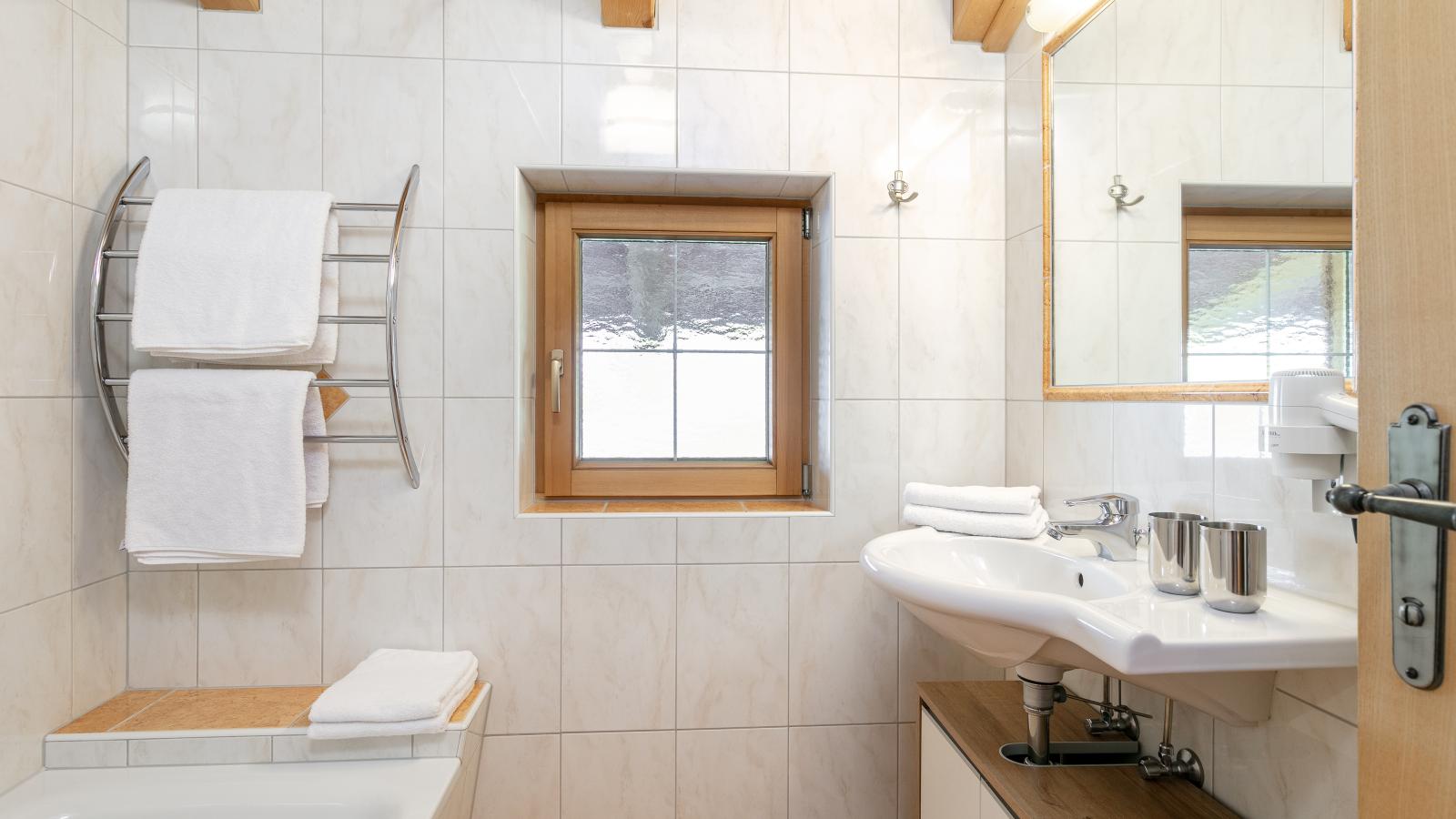 Rosalie-Lorena-Badkamer