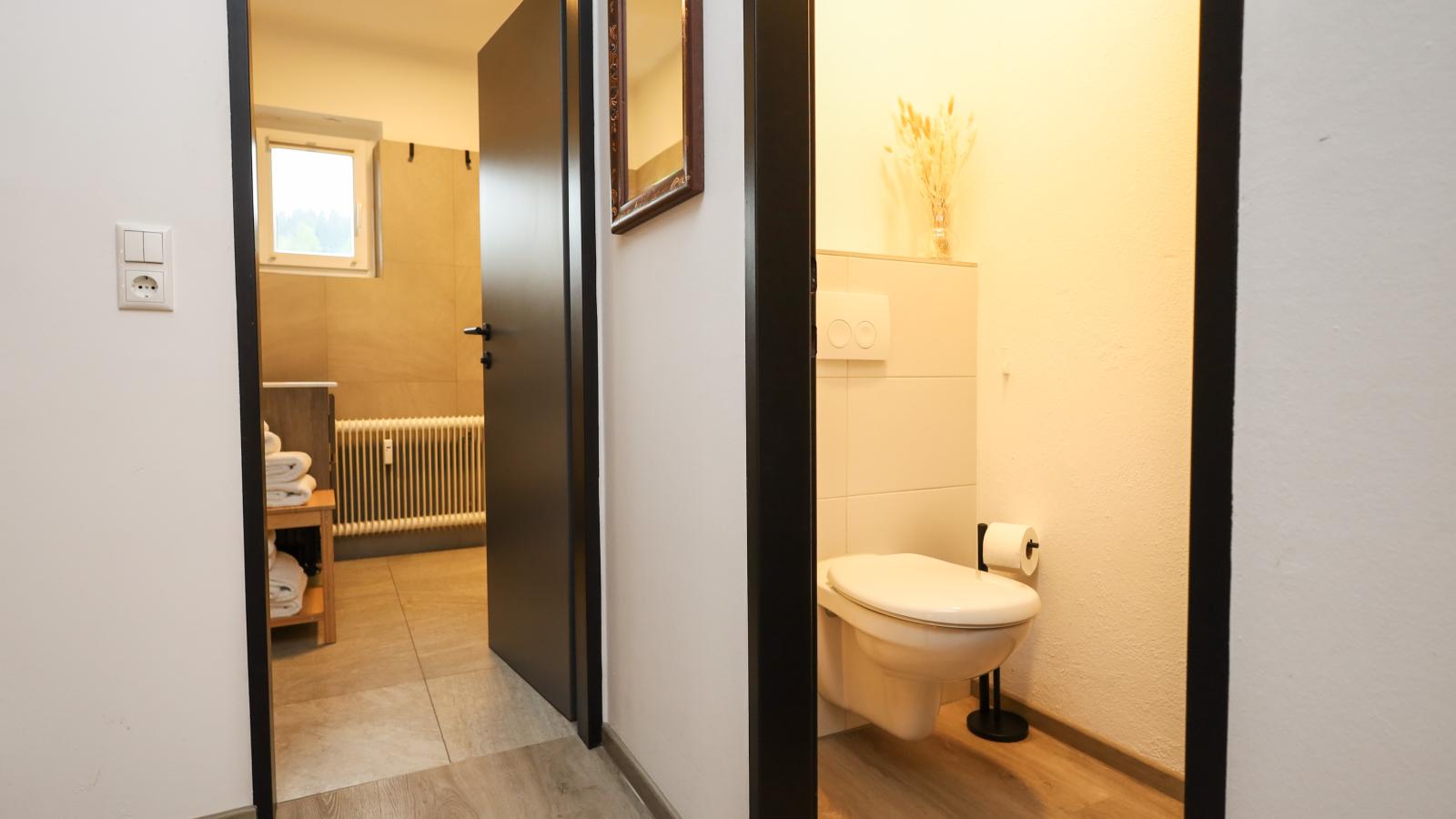 Tirola Platzl-Bathroom