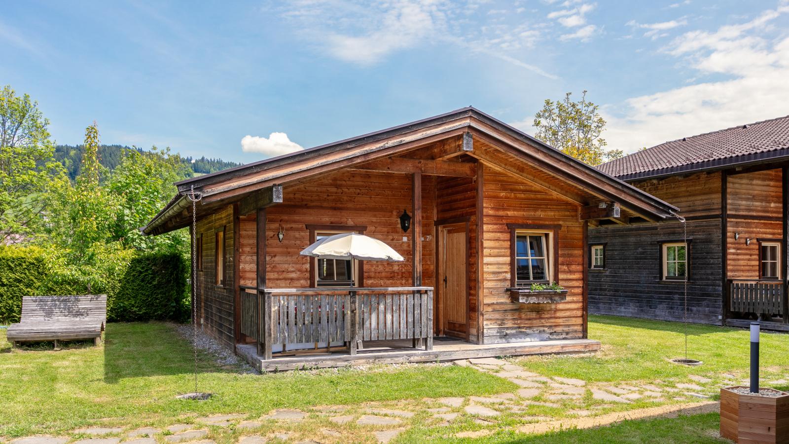 Uriges Chalet 7-Buitenkant zomer