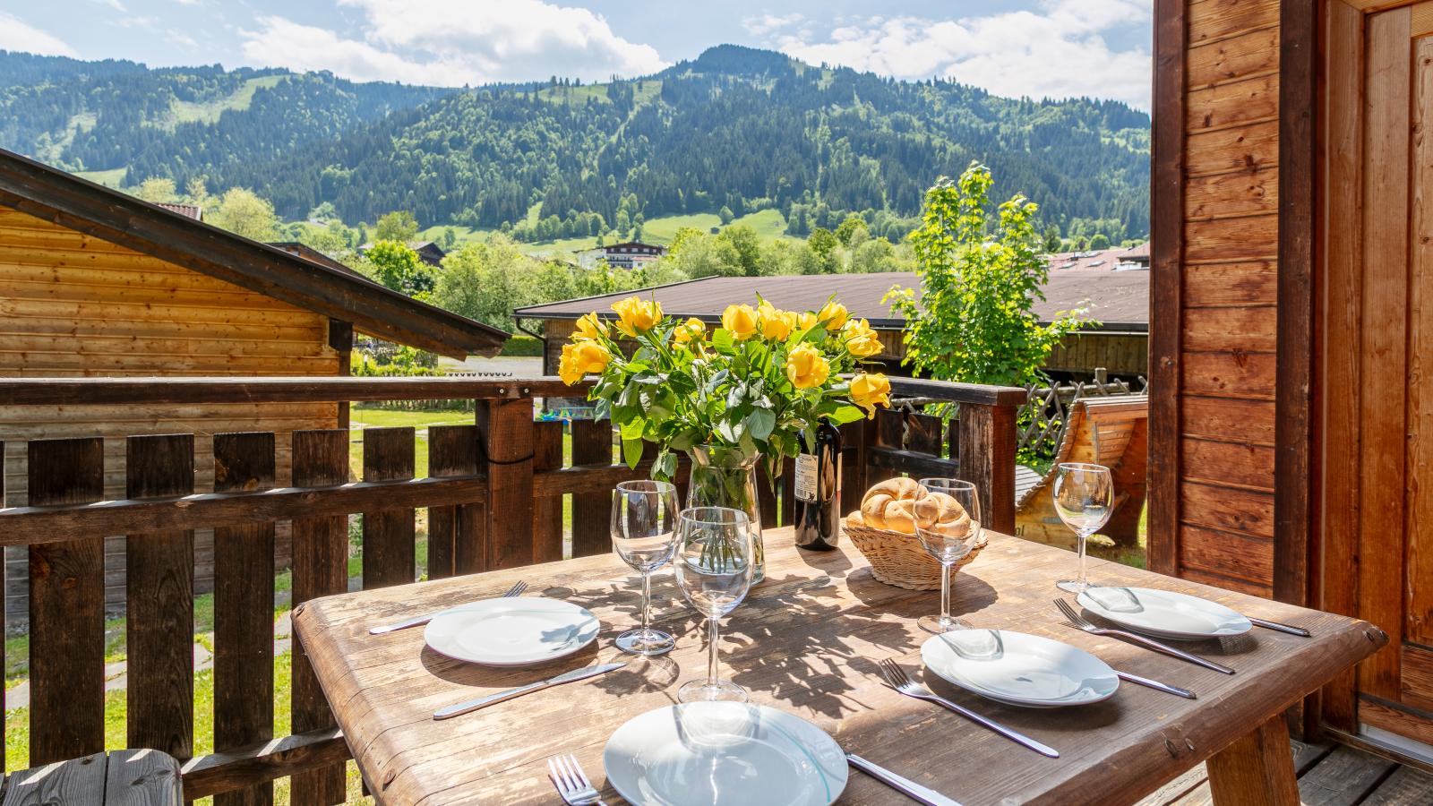 Urige Doppelhaushälften 1 und 2-Terrasbalkon