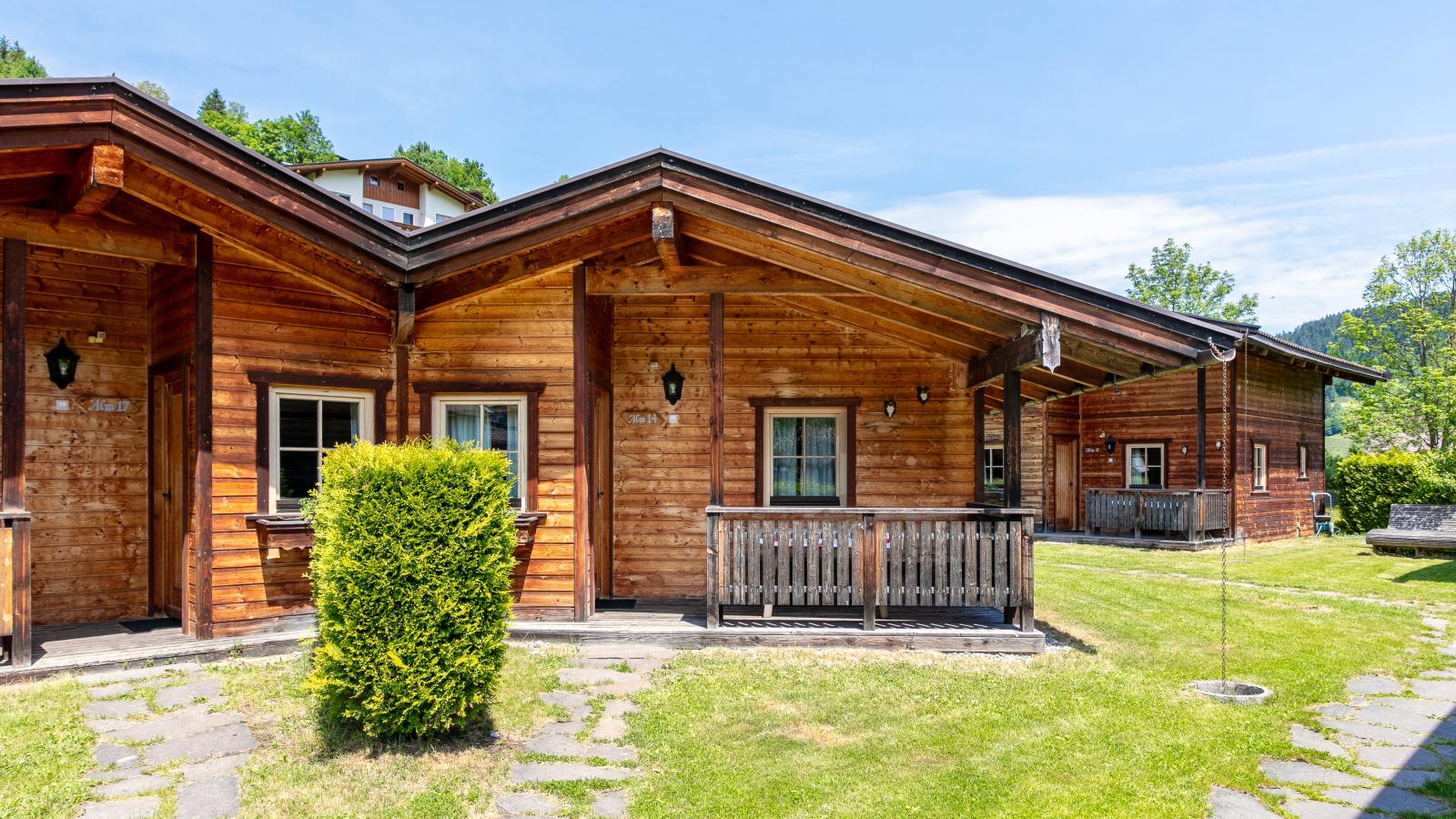 Uriges Chalet 14-Buitenkant zomer