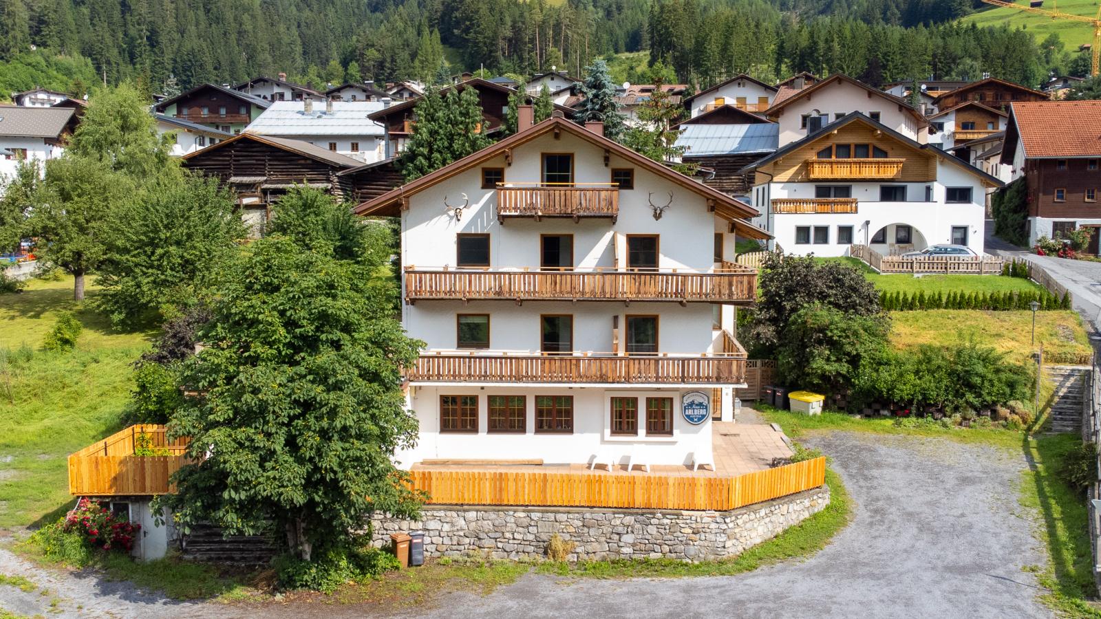 Arlberg-Buitenkant zomer