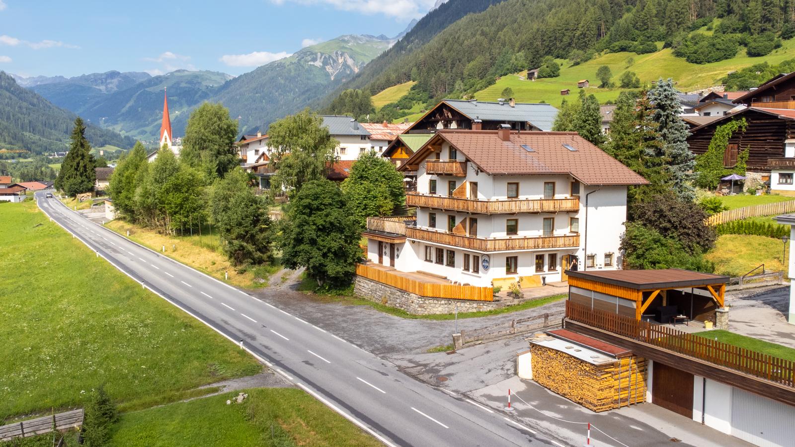 Arlberg-Buitenkant zomer