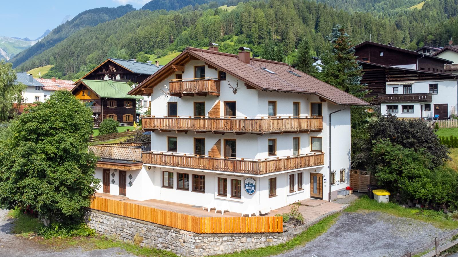 Arlberg-Buitenkant zomer