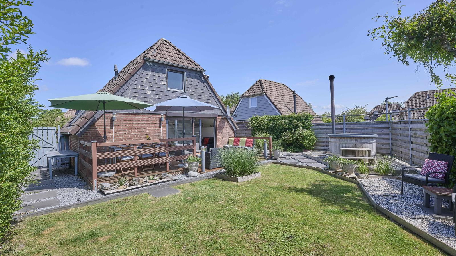 De Zeediek-Buitenkant zomer