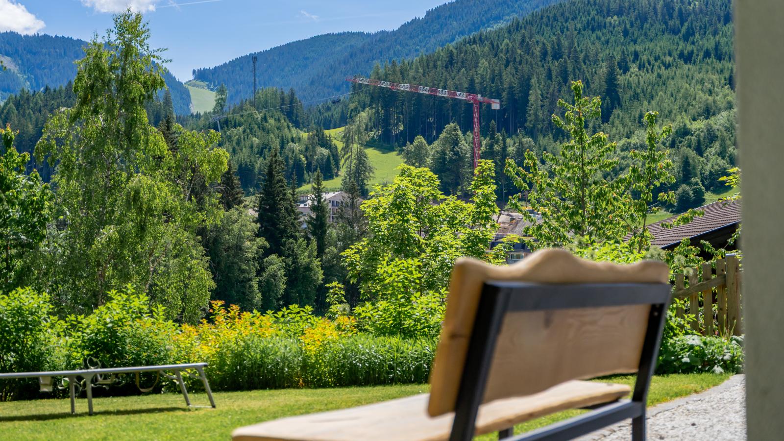 Werfenblick und Bergblick - Jardins en été