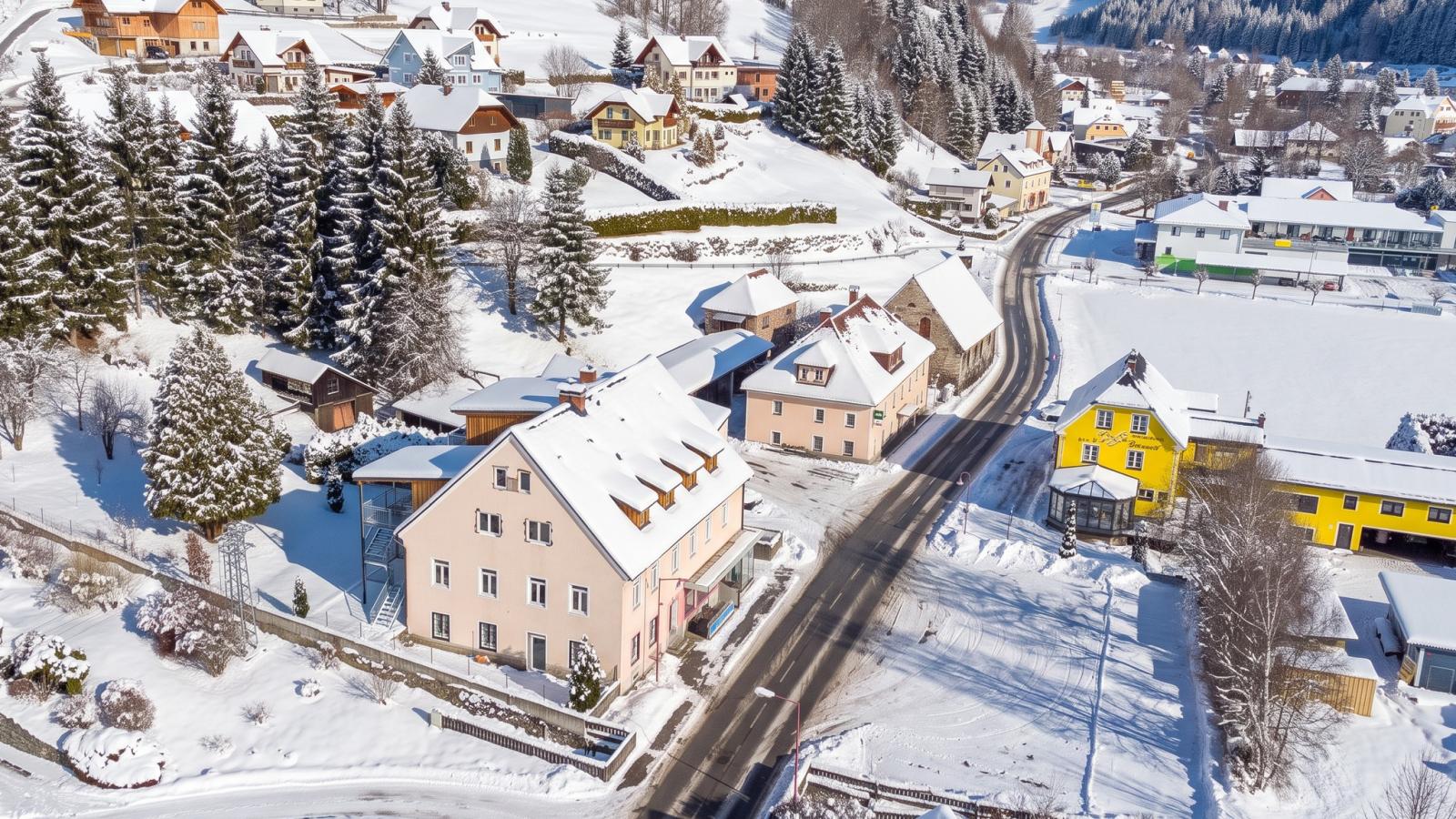 NRV Top 5 - Exterior in winter