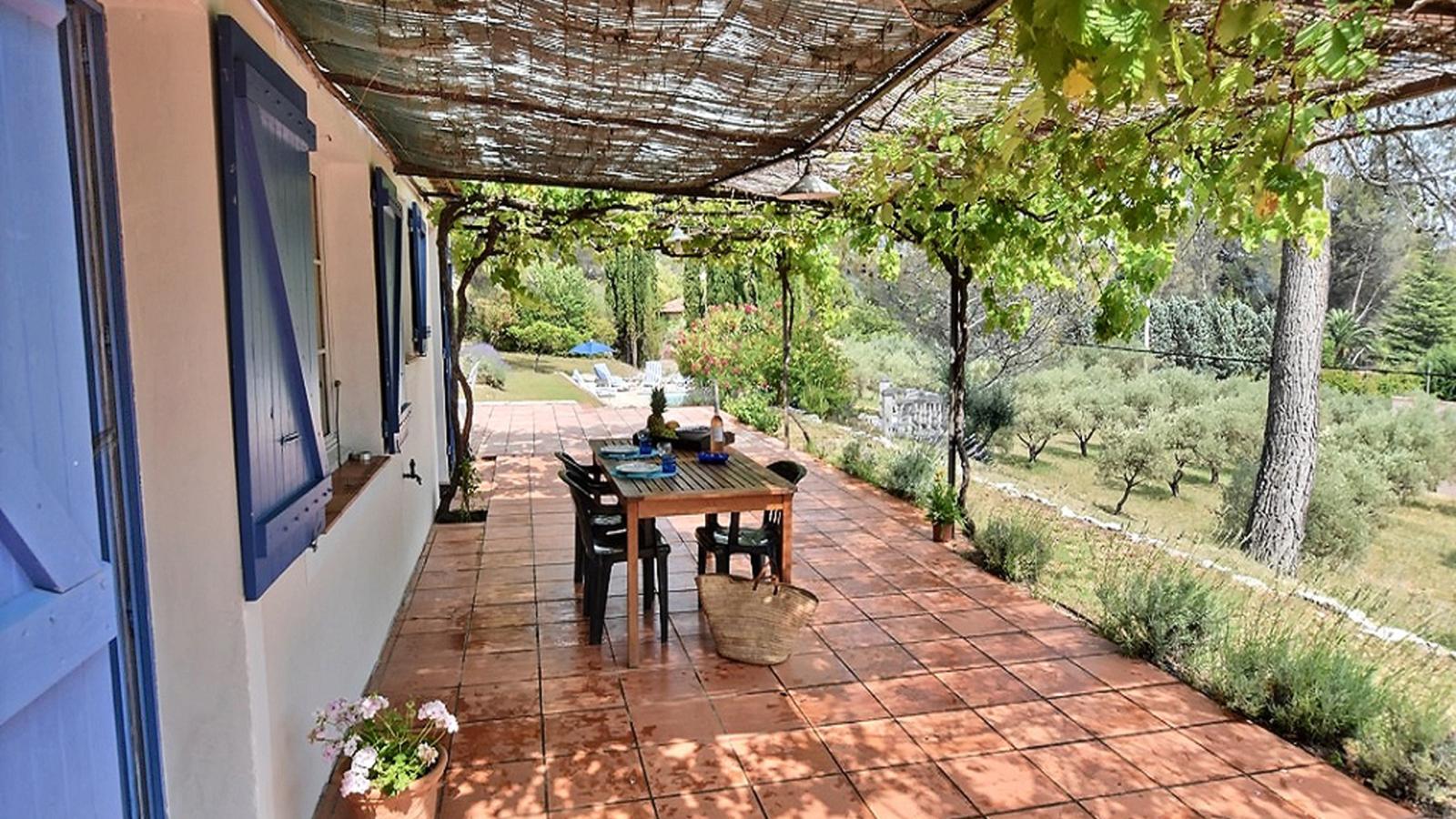 Lomandra-Terrasbalkon