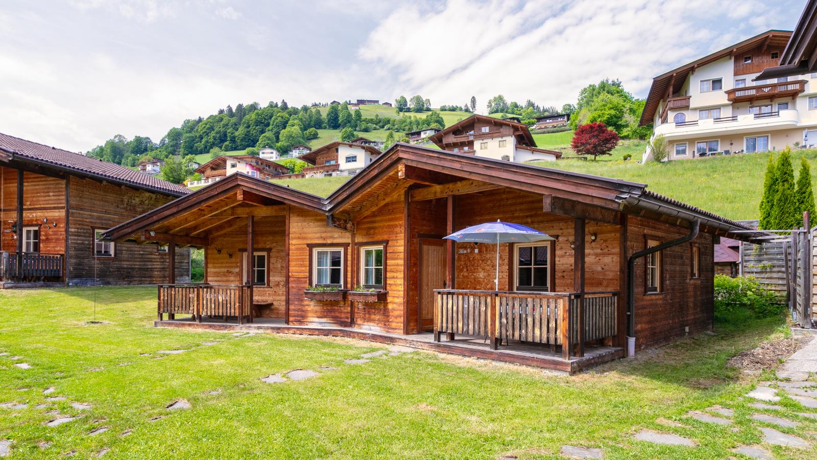 Uriges Chalet 4-Buitenkant zomer