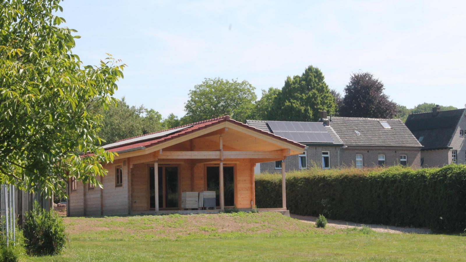 Bie Leentje op de wei-Exterior summer