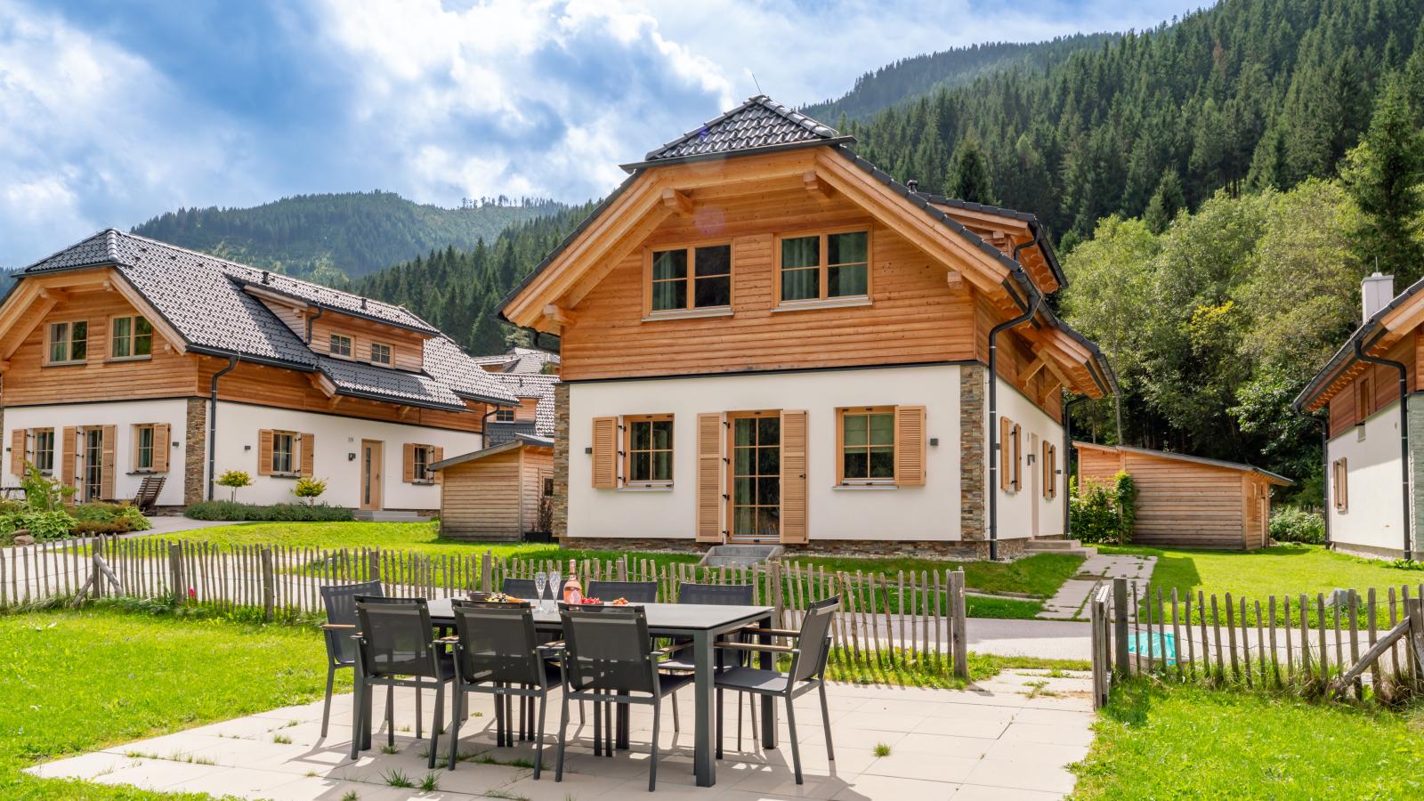 Steier Hütte S-Buitenkant zomer