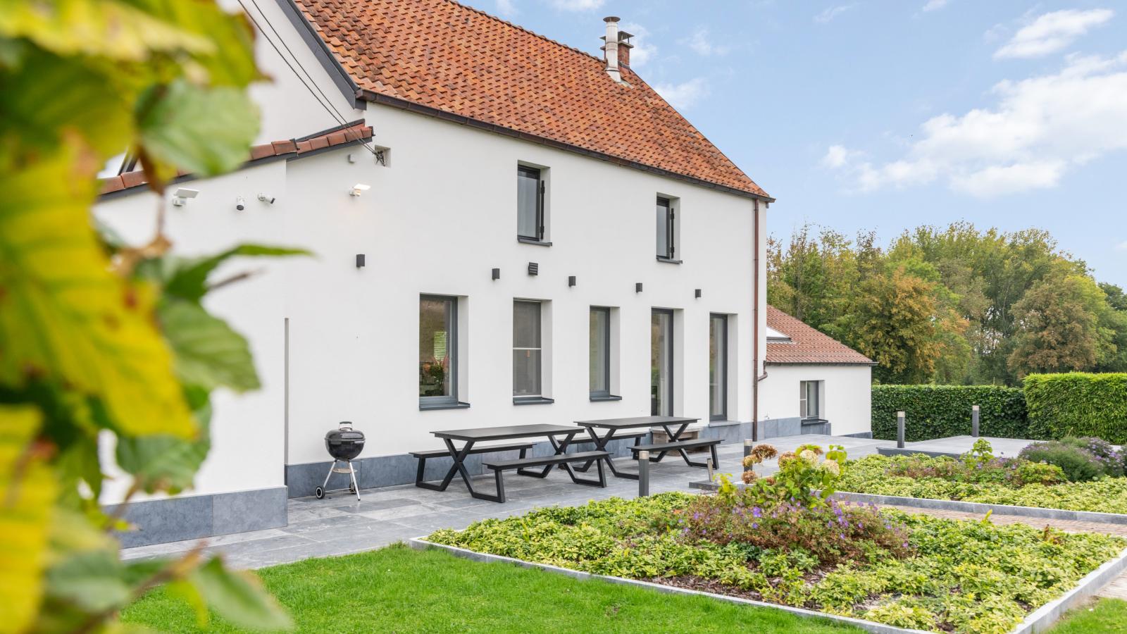 Landhuis Brakelbos-Buitenkant zomer