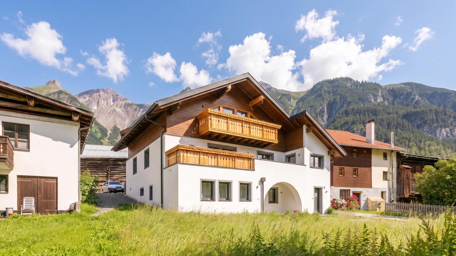 Alpenlodge Pettneu Lodge 3 - Buitenkant zomer