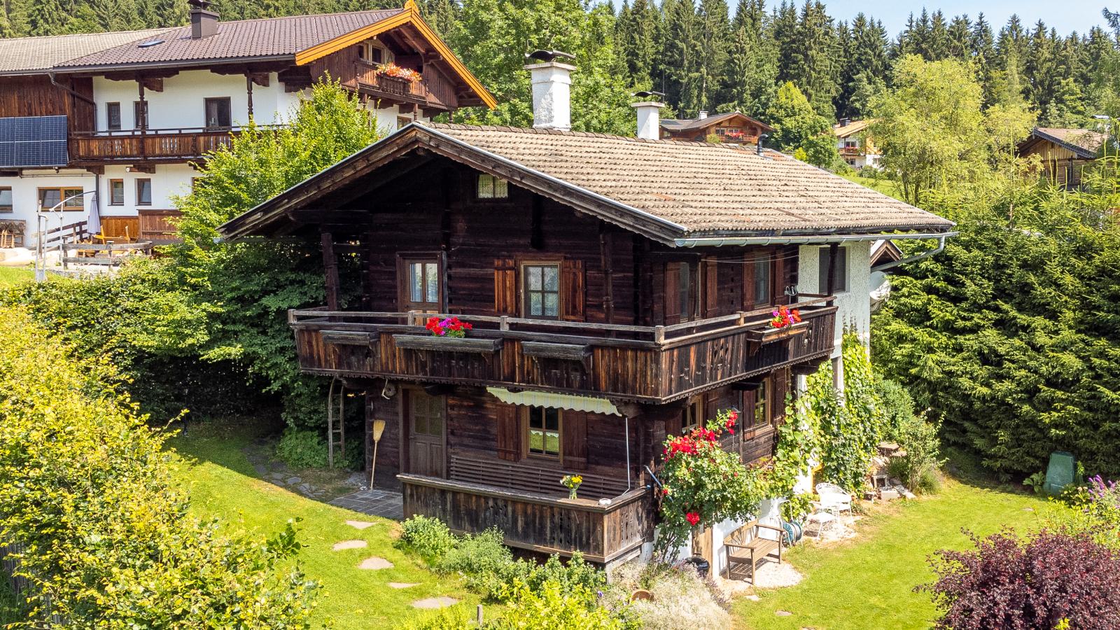 Weberhäusl am Penningberg-Buitenkant zomer