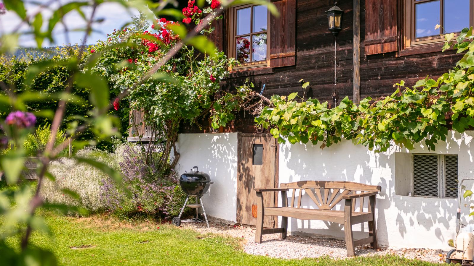 Weberhäusl am Penningberg-Buitenkant zomer