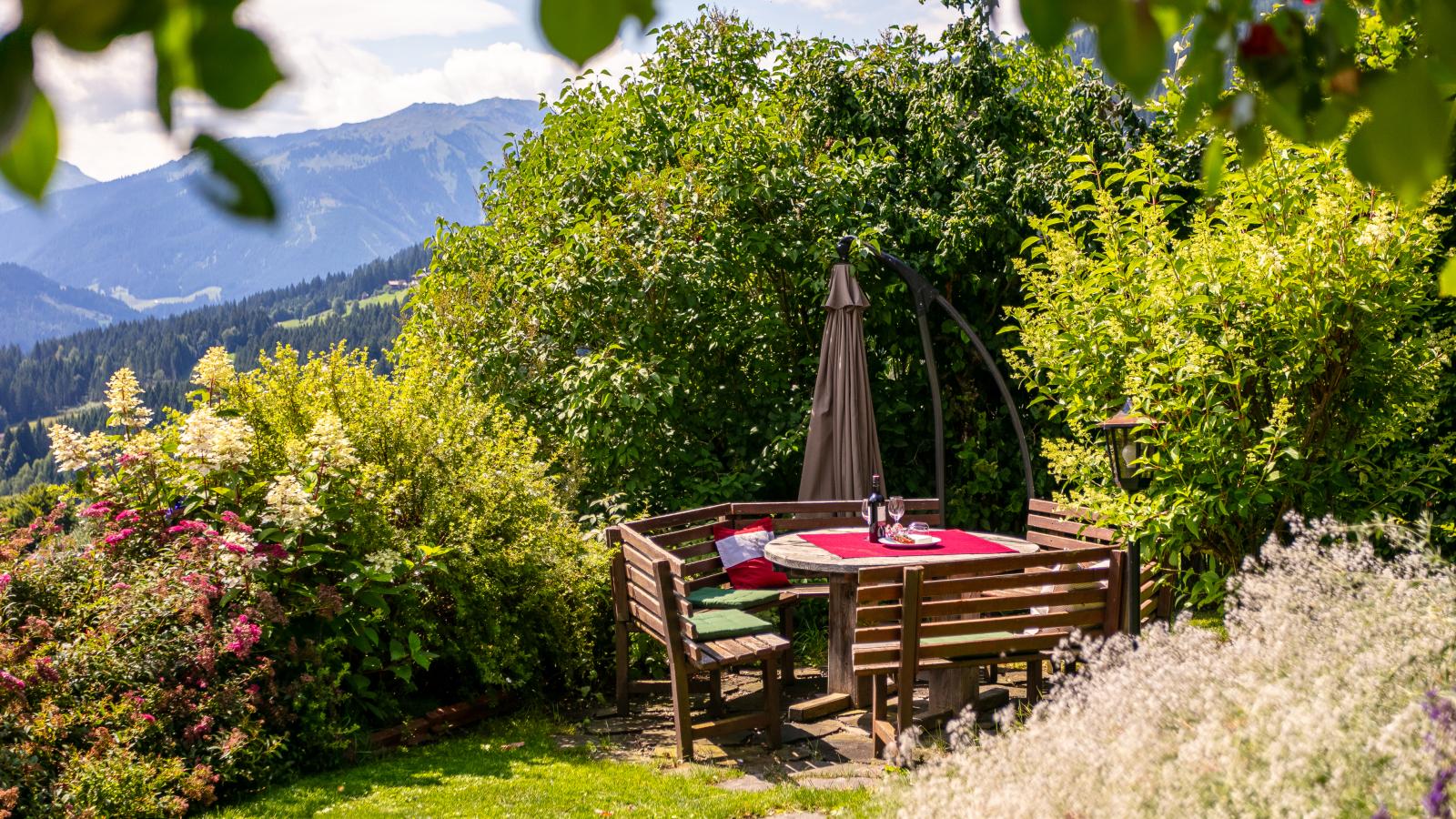 Weberhäusl am Penningberg-Tuinen zomer
