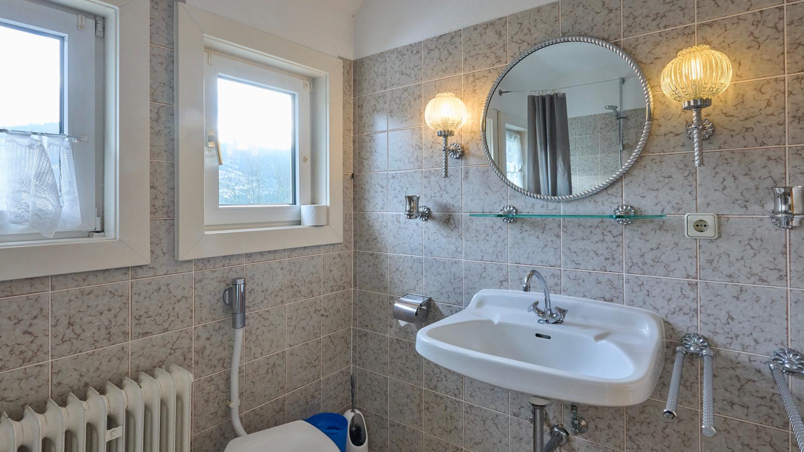 Kurhaus am Nordenau - 10 pers-Badkamer