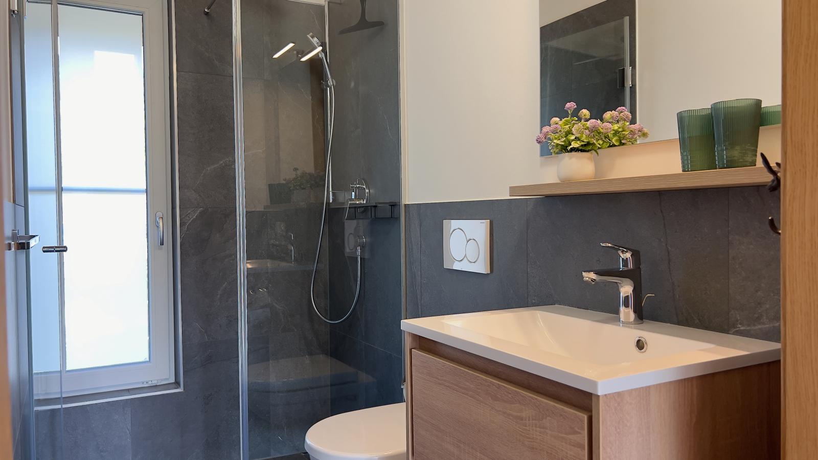 Grebenzen Lodge Edelweiss-Badezimmer