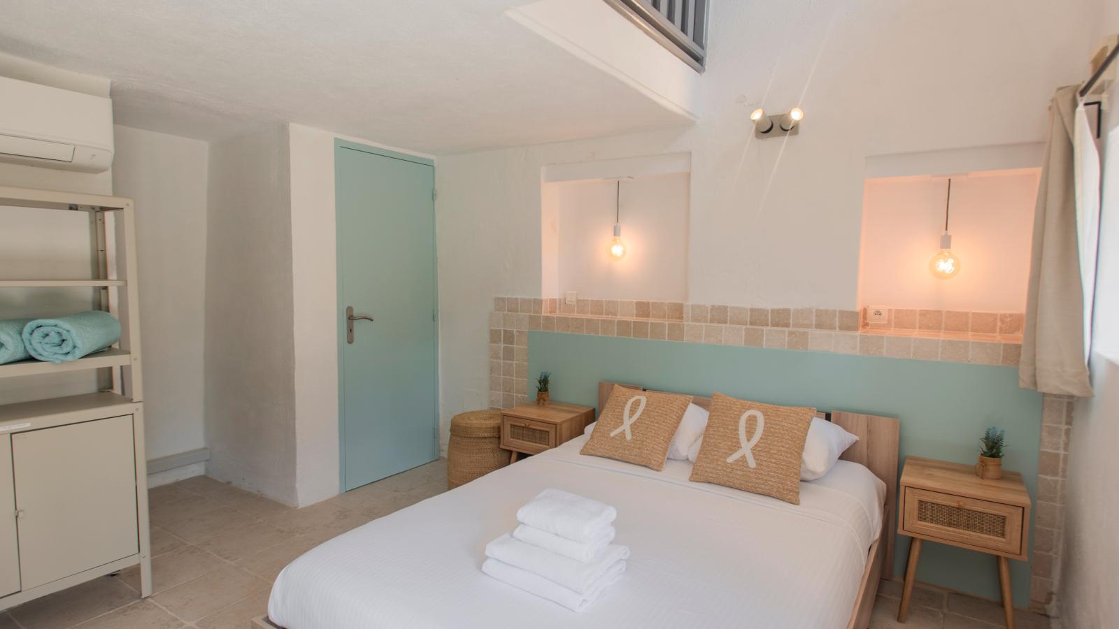 Emponse7-Bedroom