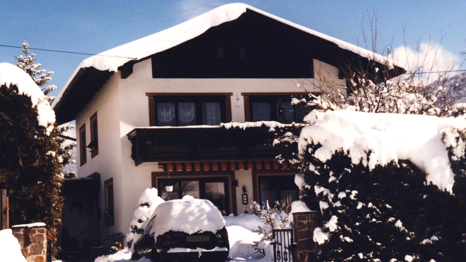 Veronika - Exterior in winter