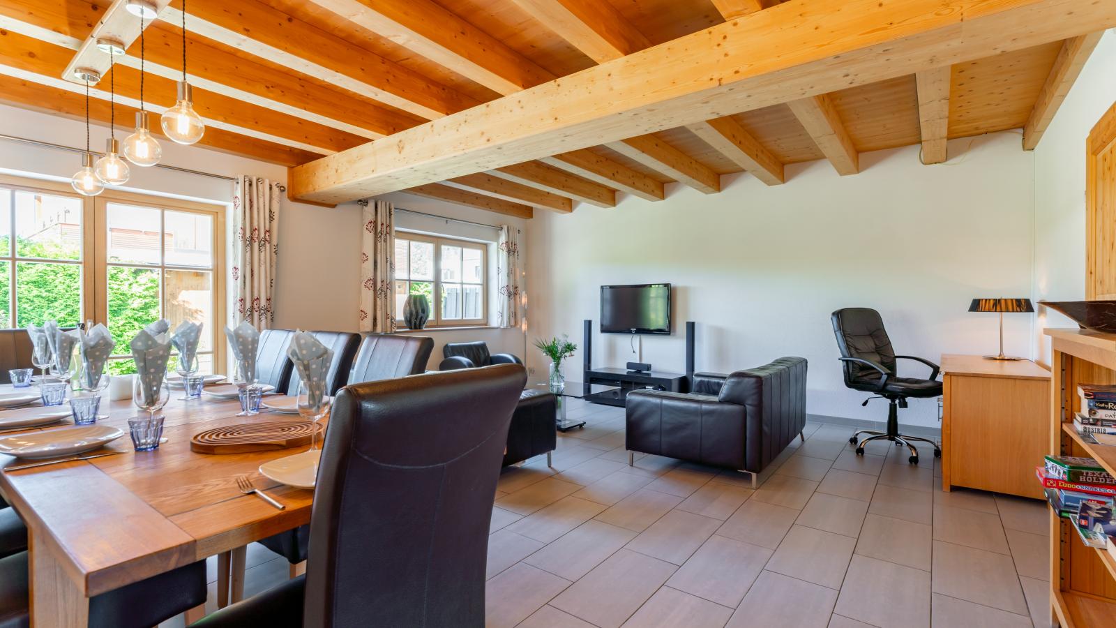 Maxima II - Ski in - Ski Out - Dining room