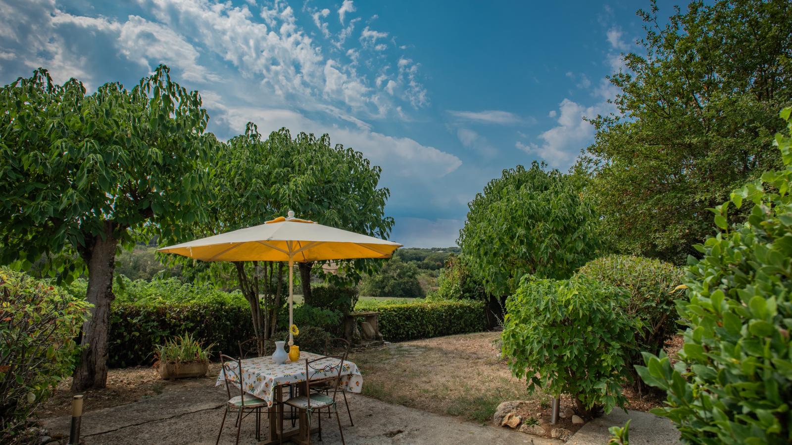 Tournesol-Terrace balcony