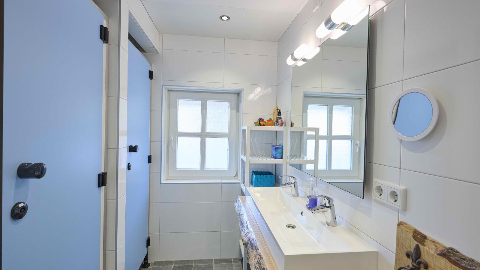 Bouwhoeve-Bathroom