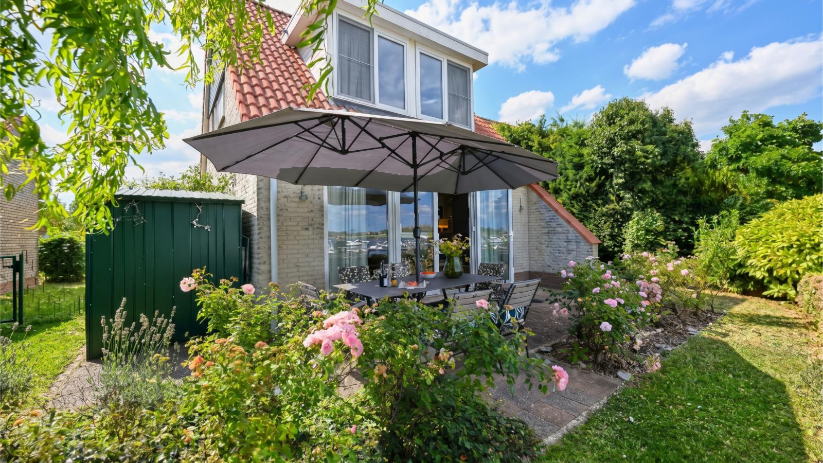 Rose Garden - Buitenkant zomer