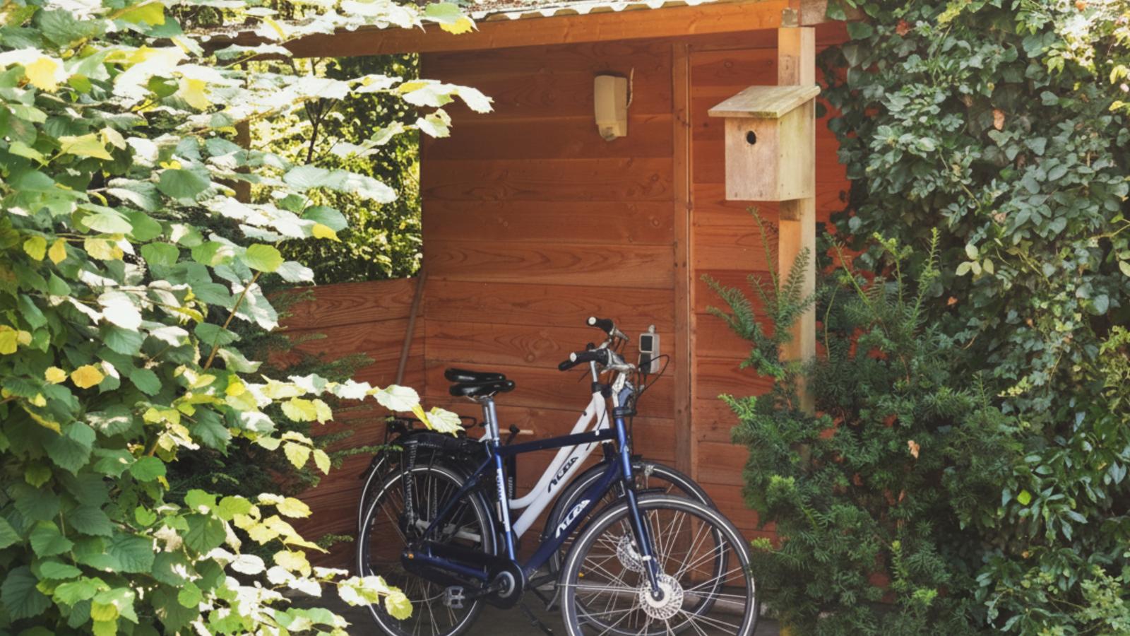 Wellnesshuisje Kalheupink-Garten Sommer