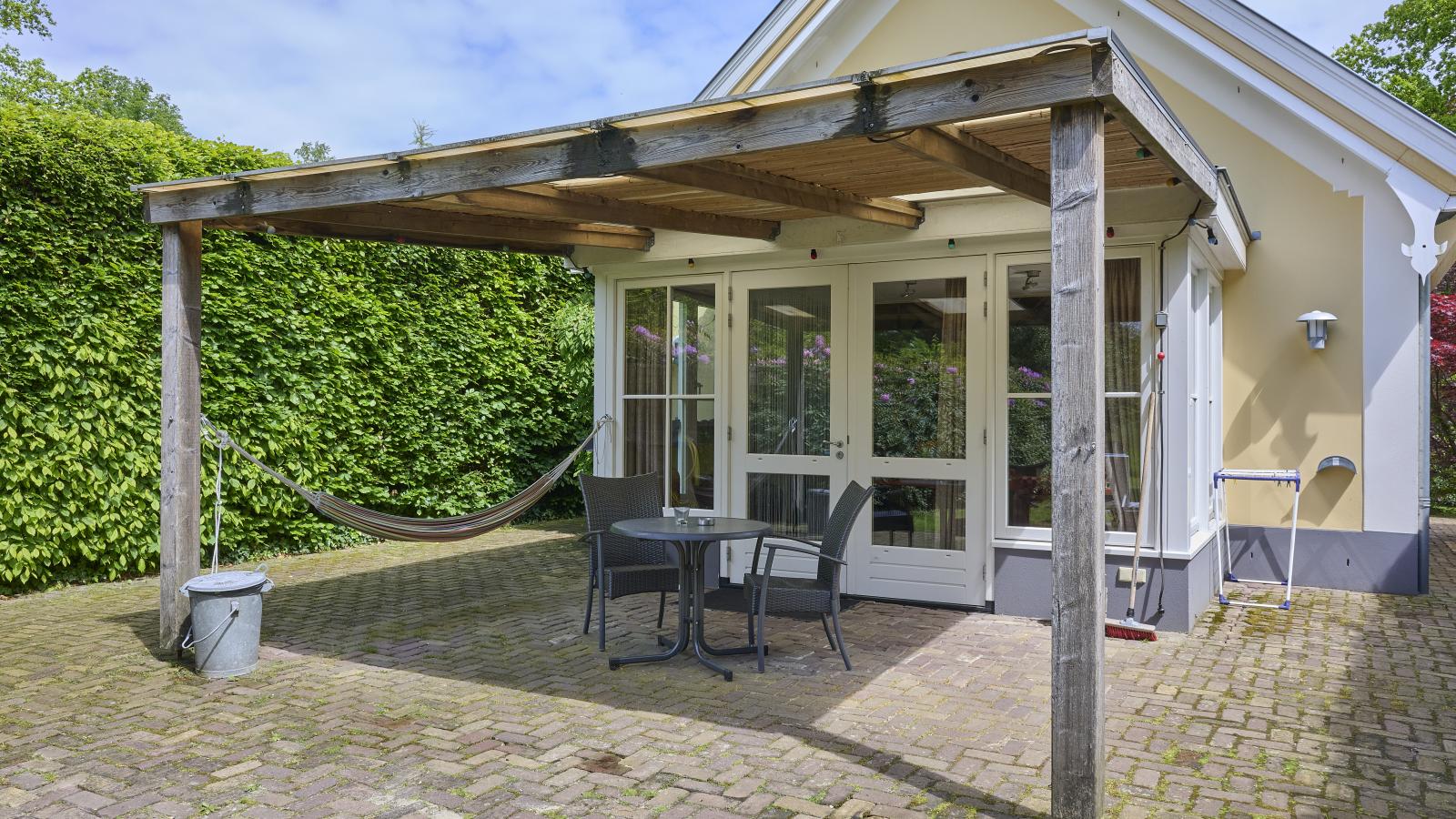 Wellnesshuisje Kalheupink - Terrasbalkon