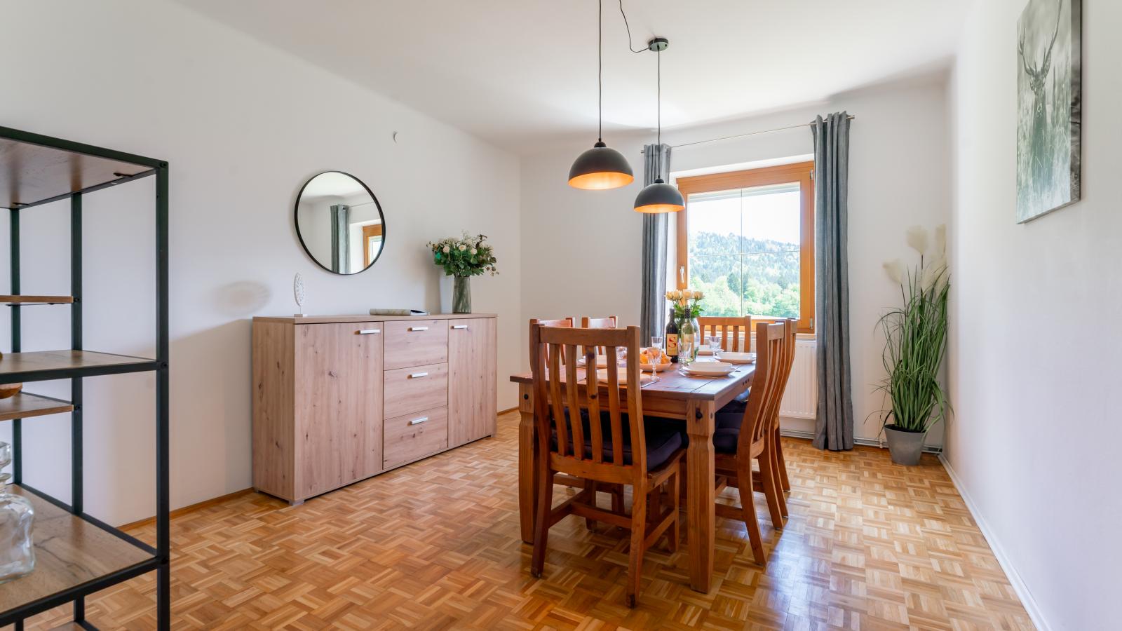Jukbichl-Salle à manger