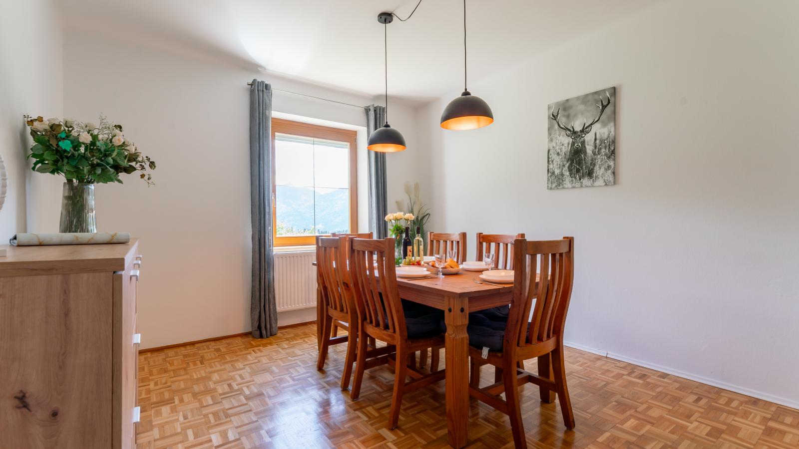 Jukbichl-Salle à manger