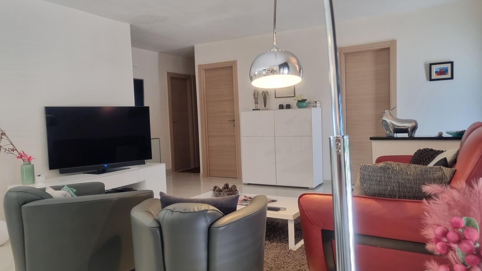 Parasar-Living room