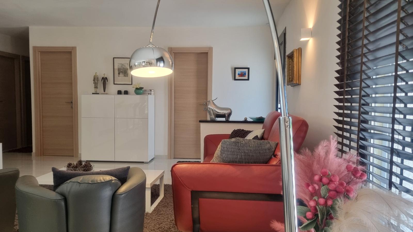 Parasar-Living room