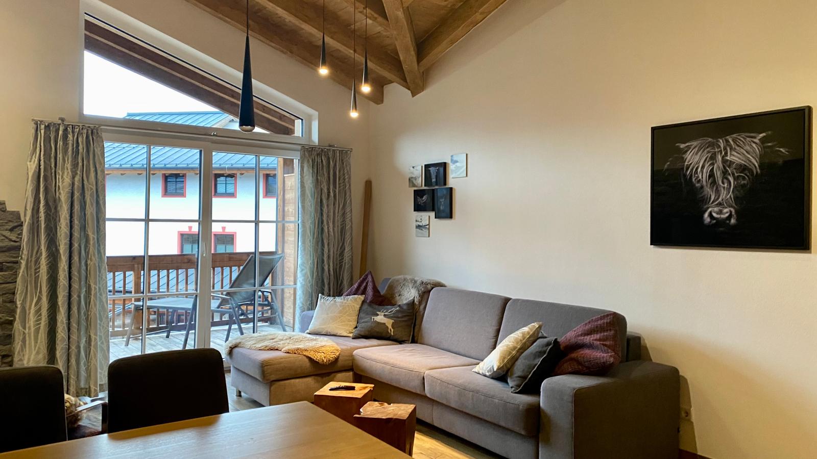 Tauern Suites Mitterwirt TOP 223-Woonkamer