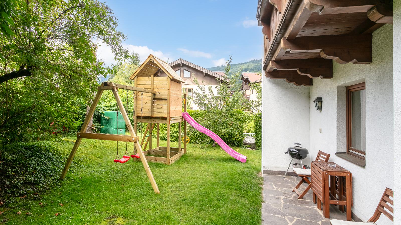 Apart An der Ache-Tuinen zomer