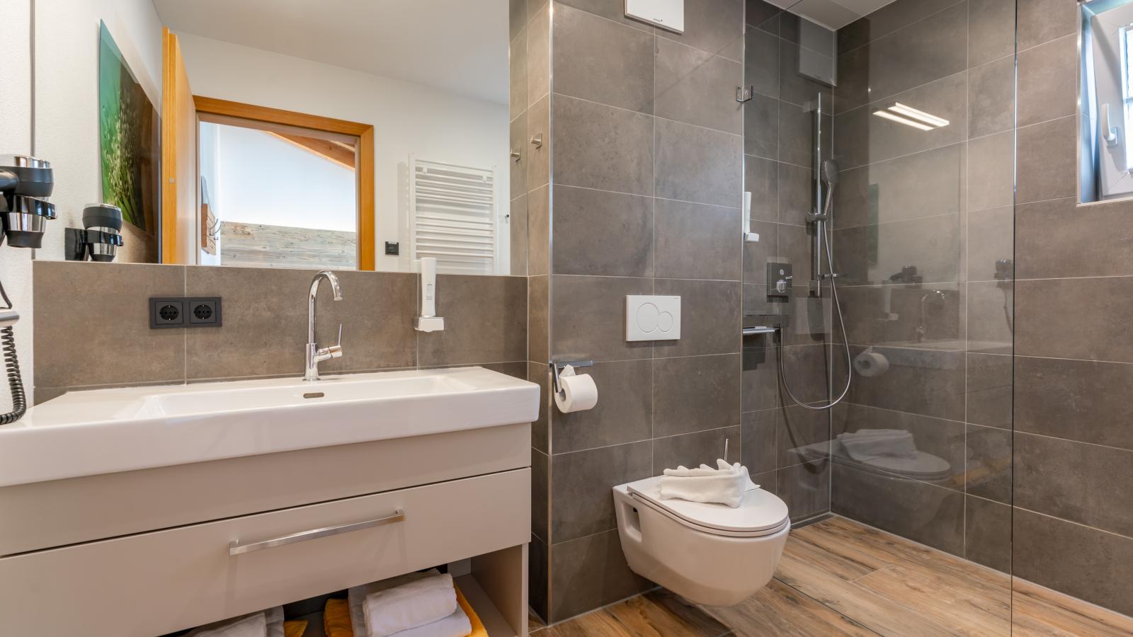 Tauern Suites Mitterwirt TOP 321-Bathroom