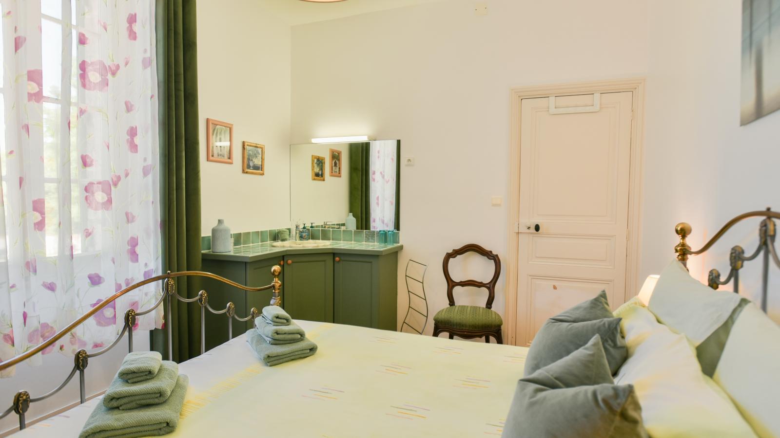 Gite Le Presbytère-Bedroom