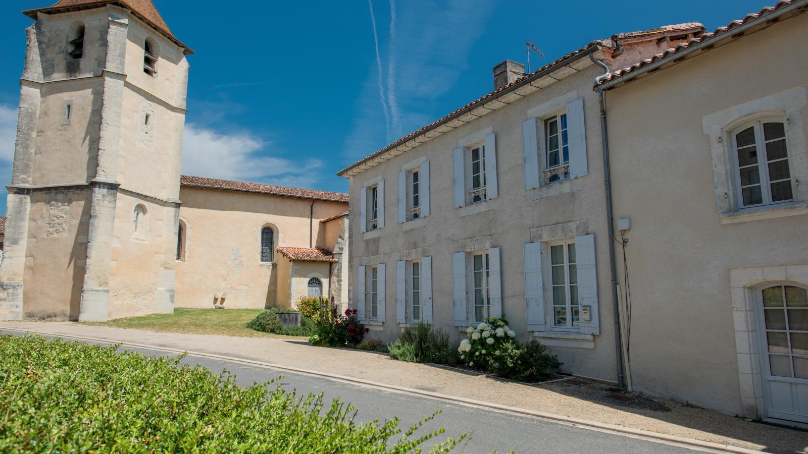Gite Le Presbytère-Exterior summer