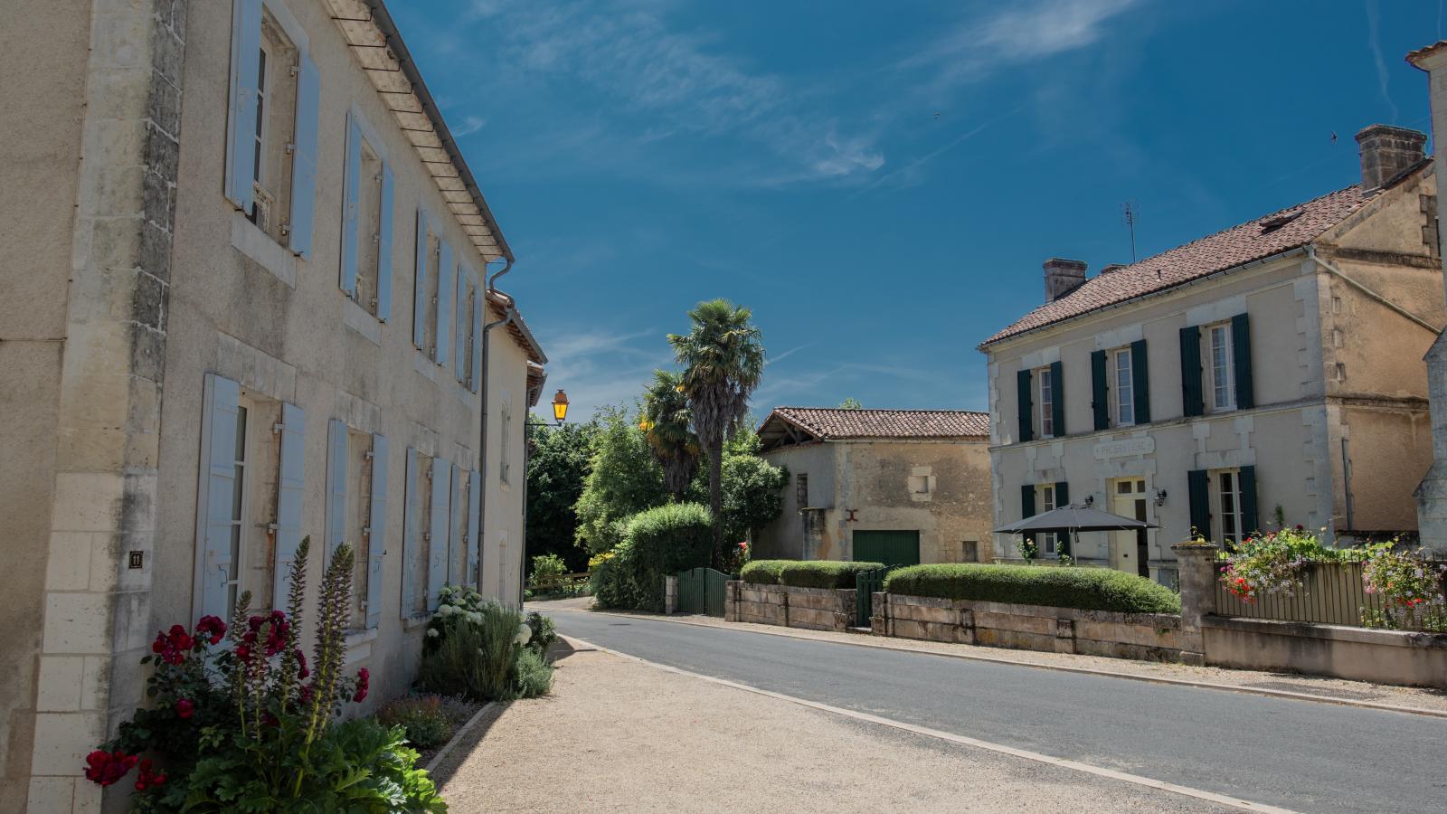 Gite Le Presbytère-Areas summer 5km
