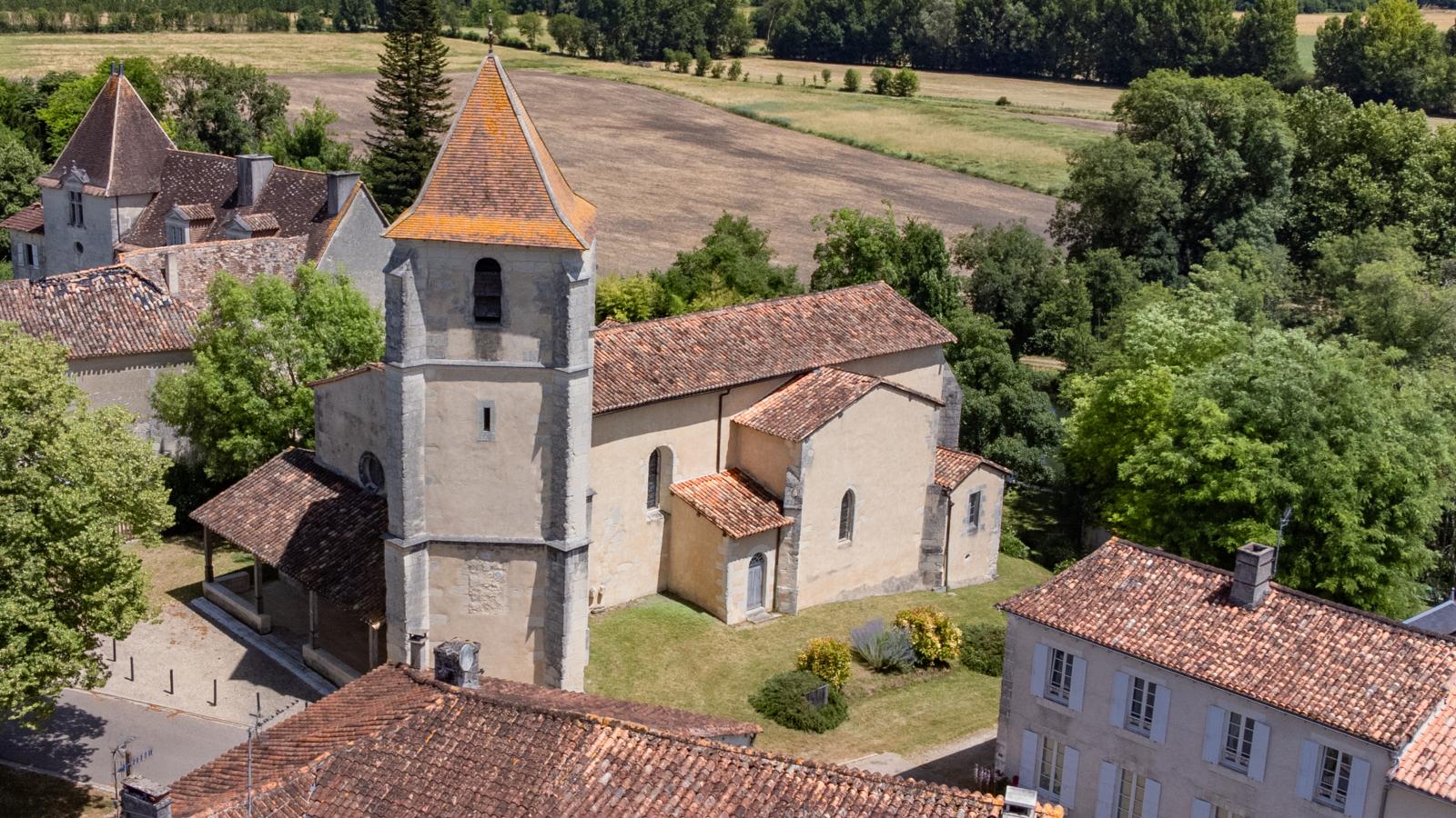 Gite Le Presbytère-Exterior summer