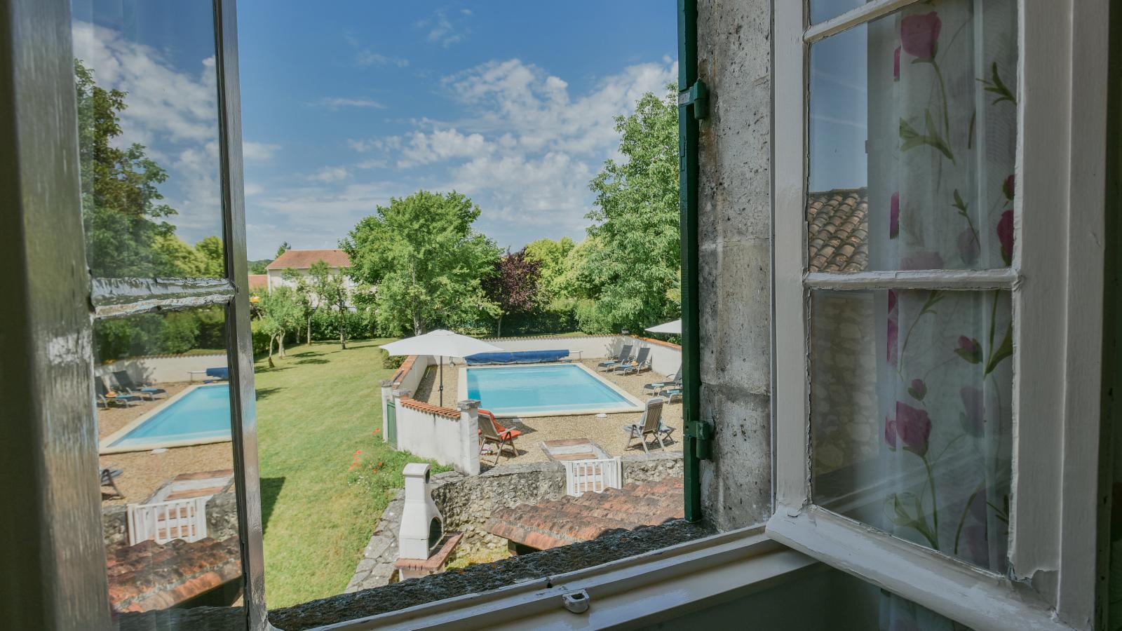 Gite Le Presbytère-View summer